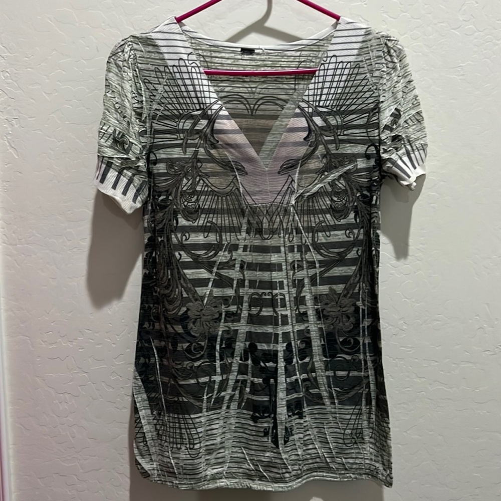 Medium short sleeve shirt 17 1/2” pit to pit.
